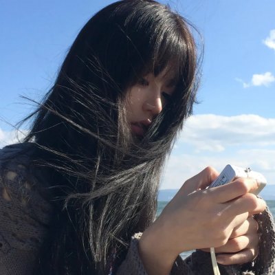 男爵的同桌小女生